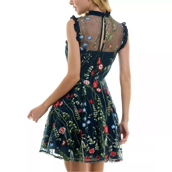 City Studios Junior's V Neck Embroidered Waist Dress Blue Size 3